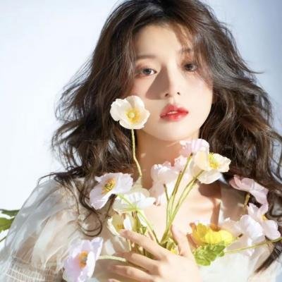 坐在门口的幽灵